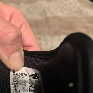 New balance tennis shoes